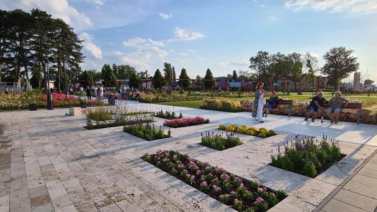 Varlak Apartmans ✷ ✷ ✷ Siófok Exteriör bild