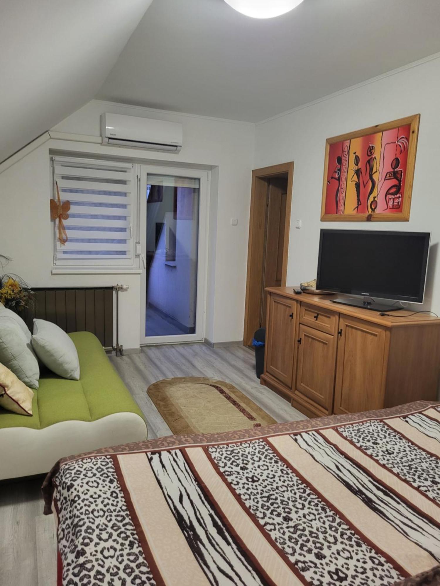 Varlak Apartmans ✷ ✷ ✷ Siófok Exteriör bild